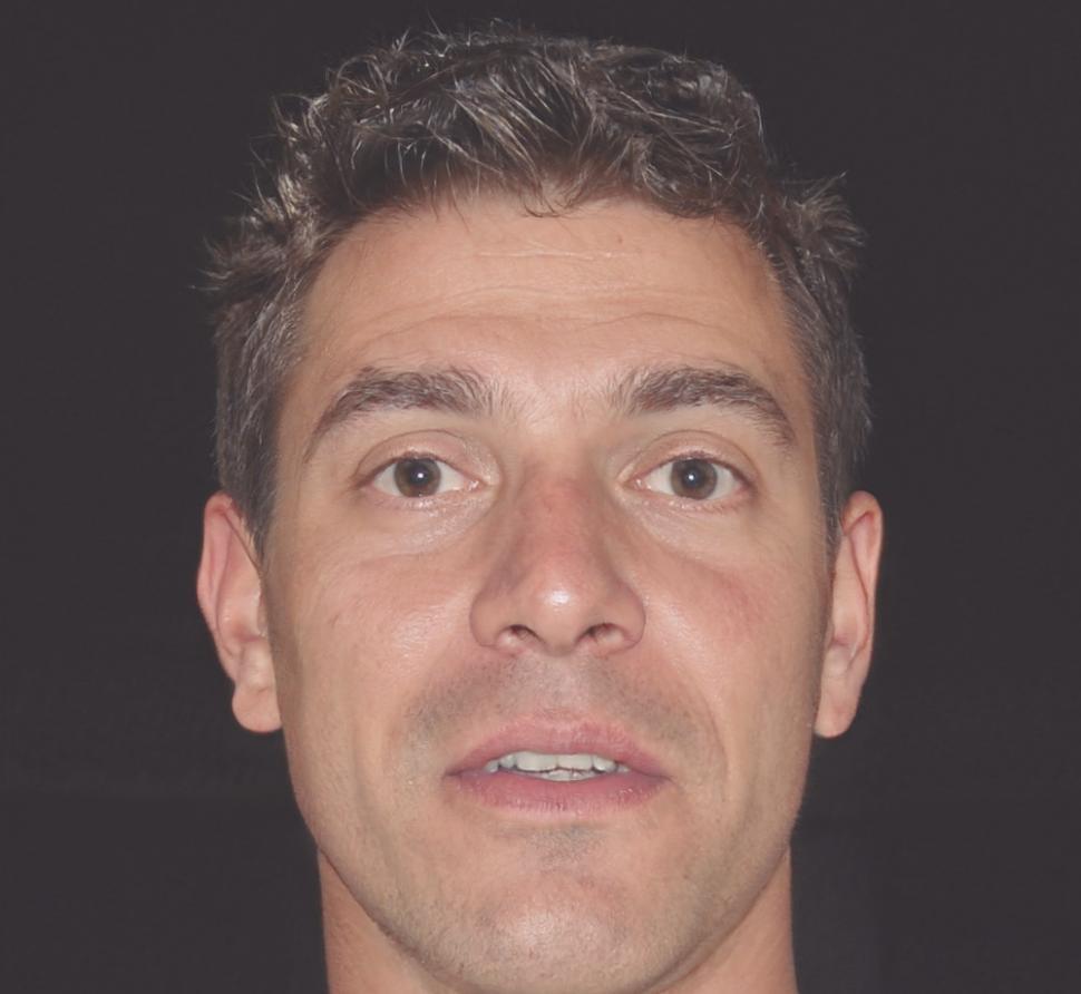 Портрет Дмитра Петренка, експерта з технічних аспектів макрозйомки